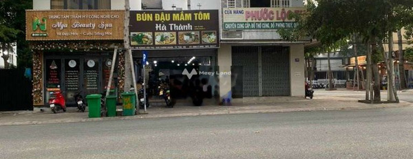 Tổng quan trong căn nhà 3 phòng ngủ, bán nhà ở diện tích 100m2 bán ngay với giá mềm 15 tỷ vị trí đẹp ngay Hoàng Văn Thụ, Thủ Dầu Một hướng Đông-03