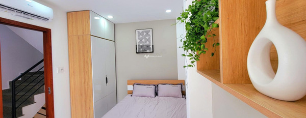 Trong nhà có tổng cộng 3 phòng ngủ, bán nhà ở có diện tích gồm 30m2 bán ngay với giá đề xuất chỉ 5.25 tỷ vị trí đẹp nằm tại Phường 5, Hồ Chí Minh-02