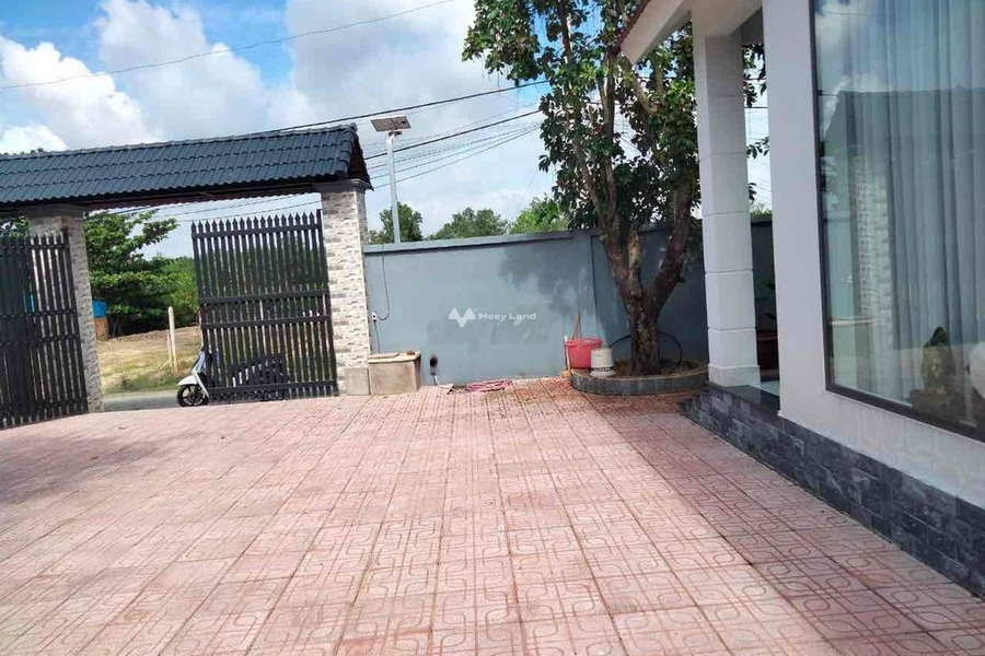 Cho thuê nhà vị trí mặt tiền ở Long Phước, Thủ Đức, giá thuê liền từ 10 triệu/tháng diện tích thực tế 200m2, trong căn này 3 PN-01