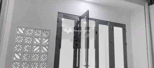 Diện tích 70m2 bán nhà ở vị trí thuận lợi tọa lạc ngay trên Quốc Lộ 13, Thủ Đức hướng Đông Nam trong nhà bao gồm 2 PN 2 WC hỗ trợ mọi thủ tục miễn phí-03