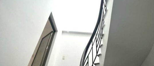 Cho thuê nhà với diện tích tiêu chuẩn 50m2 vị trí mặt tiền tọa lạc ngay ở Lê Thánh Tông, Hải Phòng giá thuê hữu nghị 8 triệu/tháng-03
