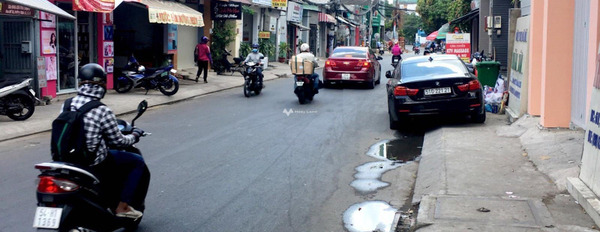 Vị trí thuận lợi gần Bình An, Hồ Chí Minh cho thuê nhà giá nhỉnh 30 triệu/tháng, ngôi nhà này có 2 phòng ngủ, 2 WC-02