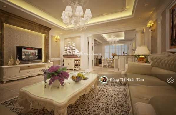 Bán nhà có diện tích chính 164.8m2 tọa lạc ngay trên Phường 10, Phú Nhuận bán ngay với giá cực tốt 68 tỷ nhà bao gồm có 7 PN, 8 WC