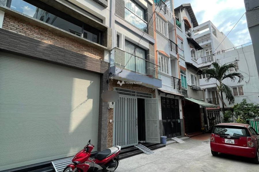 Bán nhà vị trí thuận lợi nằm trên Phan Đăng Lưu, Phường 3 bán ngay với giá hữu nghị chỉ 8.6 tỷ diện tích gồm 39.7m2 trong nhà này thì có 5 PN-01