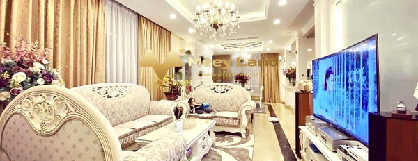 Bán liền kề nội thất tinh tế Siêu đẹp, hiện đại, sang trọng. vị trí đặt vị trí nằm trên Chu Huy Mân, Hà Nội giá bán giao lưu 45 tỷ với dt là 240 m2, t...-02