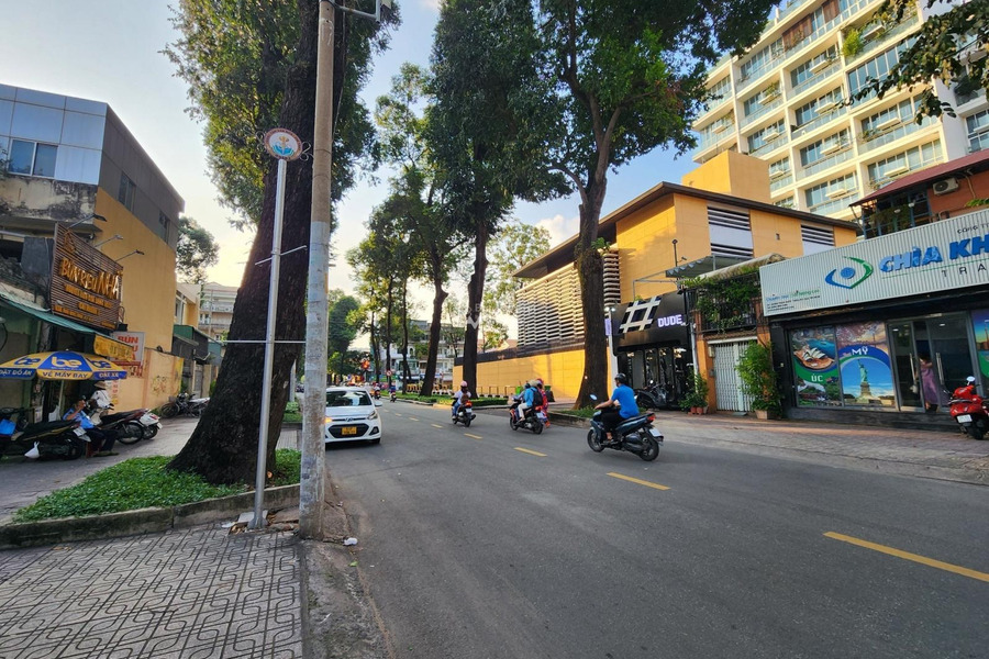 Cho thuê nhà ở diện tích tầm trung 180m2 thuê ngay với giá siêu tốt chỉ 120 triệu/tháng vị trí đặt ở Quận 3, Hồ Chí Minh-01