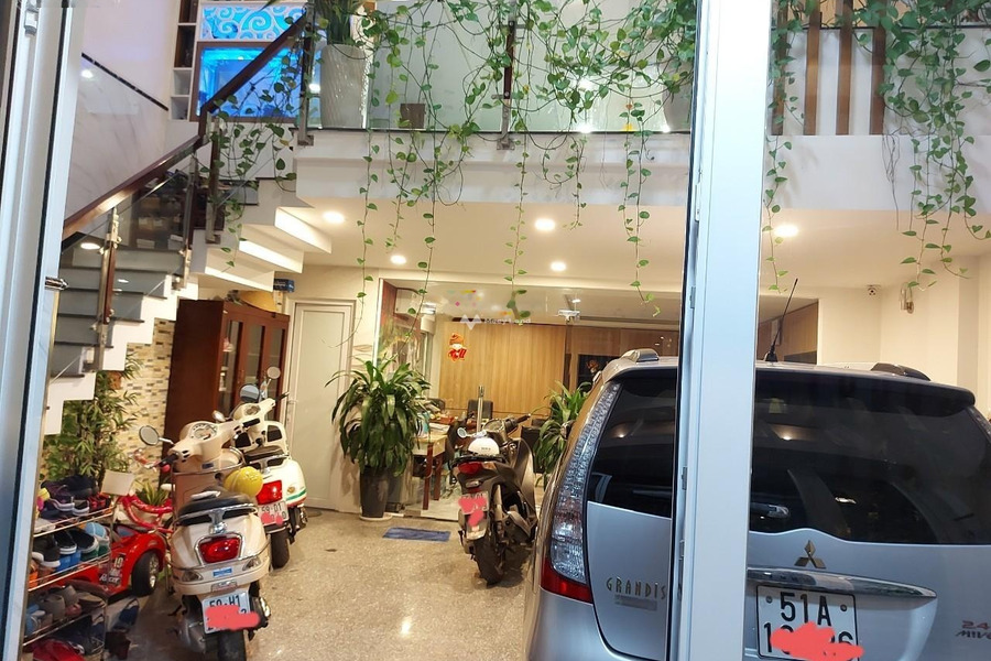 Nhà 4 PN bán nhà bán ngay với giá thực tế chỉ 16.5 tỷ có diện tích chính 89m2 vị trí đặt ở trung tâm Quận 2, Hồ Chí Minh-01
