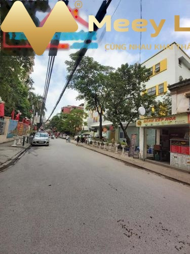 Giá 138 triệu bán nhà diện tích rộng 218 m2 vị trí nằm ngay ở Xuân La, Hà Nội trong nhà nhìn chung có 8 phòng ngủ vui lòng liên hệ để xem trực tiếp-01