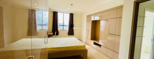 Ngôi căn hộ bao gồm có 3 phòng ngủ, bán chung cư hướng Tây - Bắc tọa lạc gần Quận 4, Hồ Chí Minh, trong căn hộ này 3 phòng ngủ, 2 WC pháp lý rõ ràng-02