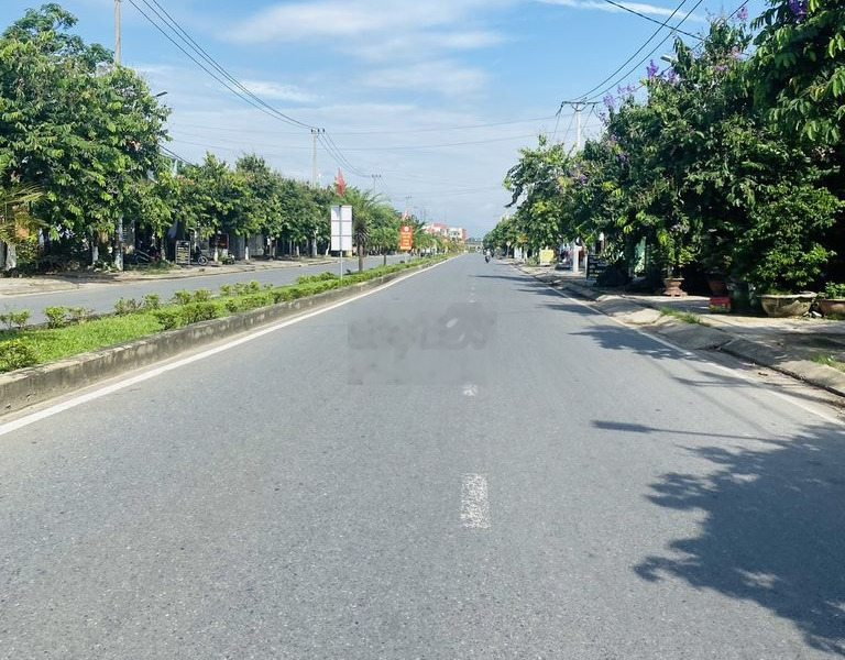 Bán gấp lô đất nằm đối diện trường THCS Trần Phú trên trục đường 33m -01