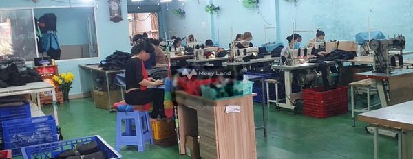 Trong nhà bao gồm có 1 PN, cho thuê nhà, giá thuê giao động từ 12 triệu/tháng diện tích thực 400m2 vị trí tiện lợi ngay tại Củ Chi, Hồ Chí Minh-02