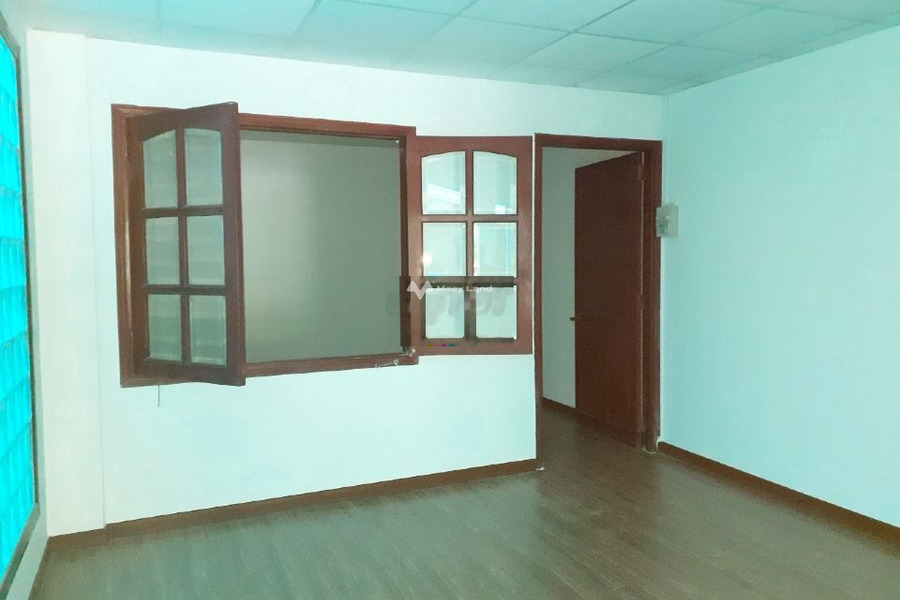 Cho thuê sàn văn phòng thuê ngay với giá rẻ 20 triệu/tháng vị trí đặt ở trung tâm Quận 3, Hồ Chí Minh diện tích tổng 55m2-01