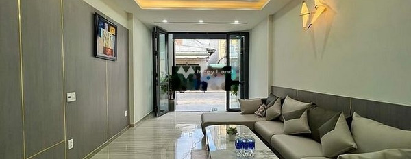 Tổng quan ở trong nhà gồm 4 phòng ngủ, bán nhà ở diện tích gồm 51m2 bán ngay với giá tốt 8.3 tỷ ngay ở Lạc Long Quân, Hồ Chí Minh-02