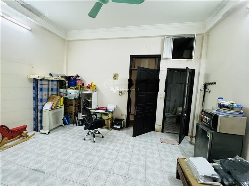 Giá bán cực tốt 5.4 tỷ bán nhà có diện tích chính 31m2 vị trí ở Hoàn Kiếm, Hà Nội tổng quan nhà này gồm 2 phòng ngủ 3 WC ở lâu dài-01