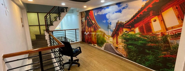 Cho thuê nhà diện tích tổng là 32m2 vị trí thuận lợi ở Phường 5, Hồ Chí Minh giá thuê ngay chỉ 22.5 triệu/tháng, nhà có tổng 3 phòng ngủ, 2 WC-03