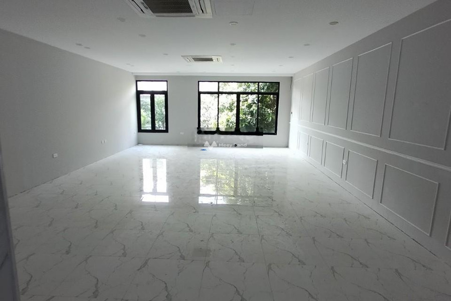 Cho thuê nhà, giá thuê 40 triệu/tháng diện tích gồm 120m2 vị trí mặt tiền gần Yên Hòa, Hà Nội-01