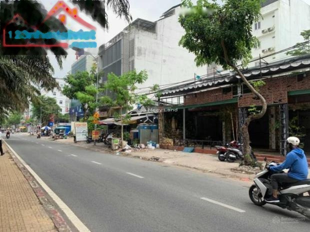 Diện tích 360m2 cho thuê cửa hàng vị trí tốt tại Bình Chánh, Hồ Chí Minh giá thuê cạnh tranh 100 triệu/tháng liên hệ ngay để được tư vấn-01