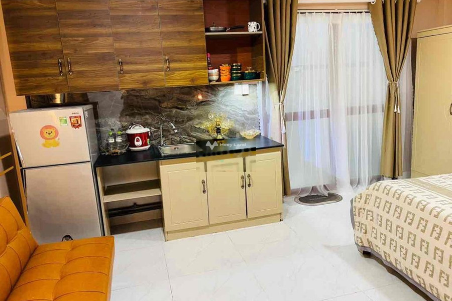 Giá 6.5 triệu/tháng, cho thuê chung cư có diện tích 35m2 vị trí tiện lợi ngay tại Võ Văn Kiệt, Cầu Kho, căn hộ có 1 phòng ngủ, 1 WC khu vực đông đúc-01
