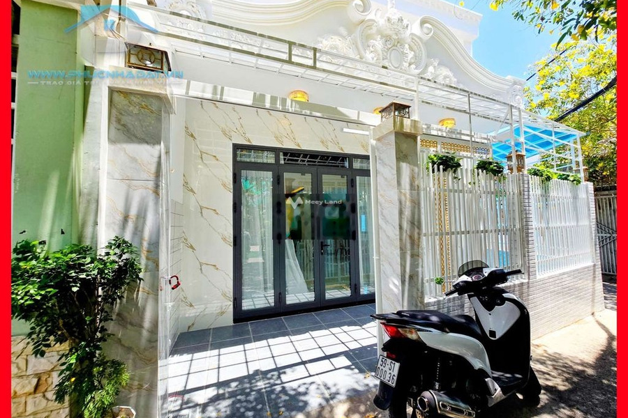 Bán nhà có diện tích rộng 68m2 mặt tiền nằm ngay Nhà Bè, Hồ Chí Minh bán ngay với giá hạt dẻ 3.79 tỷ tổng quan nhà này gồm 3 PN, 2 WC-01