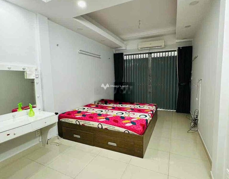 Cho thuê nhà vị trí ngay ở Phường 13, Phú Nhuận, thuê ngay với giá giao động 36 triệu/tháng với diện tích rộng 36m2, ngôi nhà này có tổng 3 phòng ngủ-01