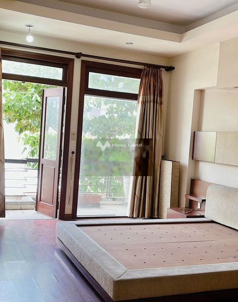 Cho thuê nhà tọa lạc tại Phú Nhuận, Hồ Chí Minh, giá thuê đàm phán 33 triệu/tháng diện tích thực khoảng 88m2, căn này bao gồm 5 phòng ngủ-01