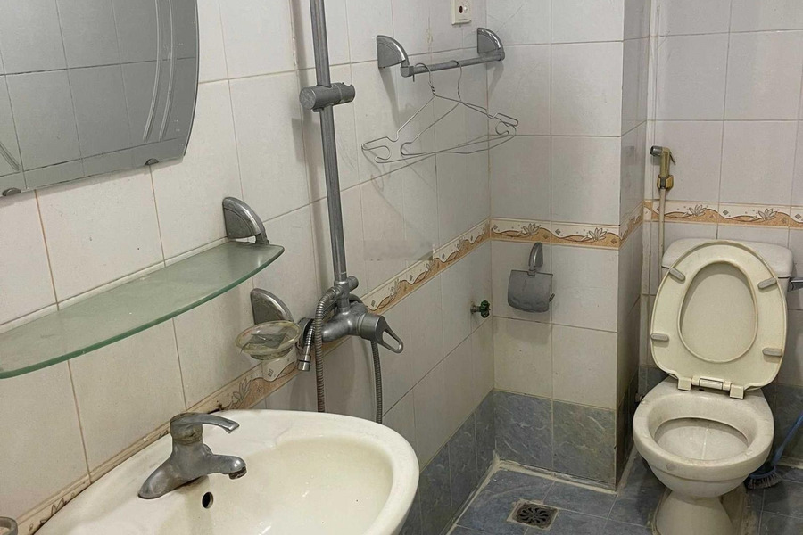 Cho thuê phòng 2 ngủ ngõ 258 Tôn Đức Thắng, 30m2, wc khép kín. LH 0904 043 *** -01