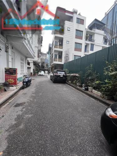 Với đường ra vào ngang 12 m nằm trên Ba Đình, Hà Nội bán nhà bán ngay với giá đề xuất chỉ 28.9 tỷ trong nhà này 6 phòng ngủ-01