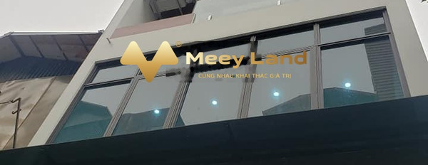 Thiếu vốn làm ăn bán liền kề vị trí thuận lợi tọa lạc ở Nguyễn Khánh Toàn, Cầu Giấy giá nóng 12.5 tỷ có diện tích tổng 90 m2 pháp lý nhanh-02