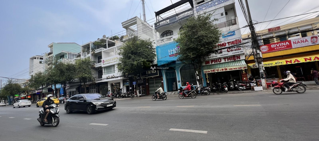 Giá khoảng 80 triệu/tháng, cho thuê nhà diện tích tầm trung 192m2 tọa lạc ngay ở Phước Tân, Khánh Hòa giá cực mềm