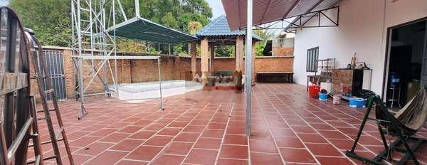 Trong nhà này bao gồm 3 PN, bán nhà ở có diện tích chính 450m2 giá bán bất ngờ 5 tỷ nằm ngay bên trong Tỉnh Lộ 7, An Nhơn Tây-03