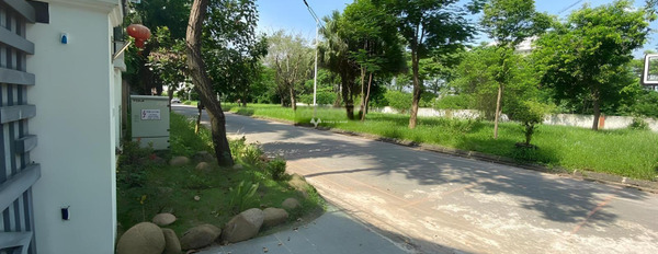 Bán biệt thự vị trí đẹp tọa lạc ở Mê Linh, Hà Nội. Diện tích 241m2-02