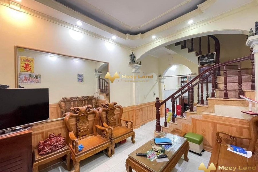 Giá 2.89 tỷ bán nhà diện tích khoảng 36m2 vị trí thuận lợi ngay trên Đường Bằng Liệt, Hà Nội ngôi nhà có 4 phòng ngủ, 3 WC cảm ơn đã xem tin.-01