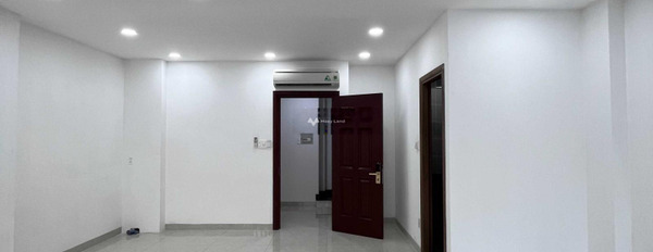 Vị trí thuận tiện Nguyễn Thiện Thuật, Phường 2 cho thuê sàn văn phòng với diện tích rộng 60m2 nội thất cá tính Cơ bản.-03