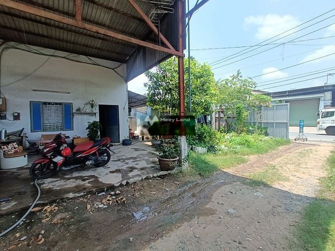 Tọa lạc ở Thới Tam Thôn, Hóc Môn cho thuê kho bãi 2200m2 thuê ngay với giá hấp dẫn chỉ 44 triệu/tháng giá cực mềm-01