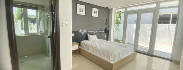 DT 250m2, cho thuê biệt thự vị trí nằm trên Trần Hưng Đạo, Đà Nẵng, tổng quan ngôi nhà này gồm 5 PN, với mặt ngõ ngang 15 m thuận tiện di chuyển-03