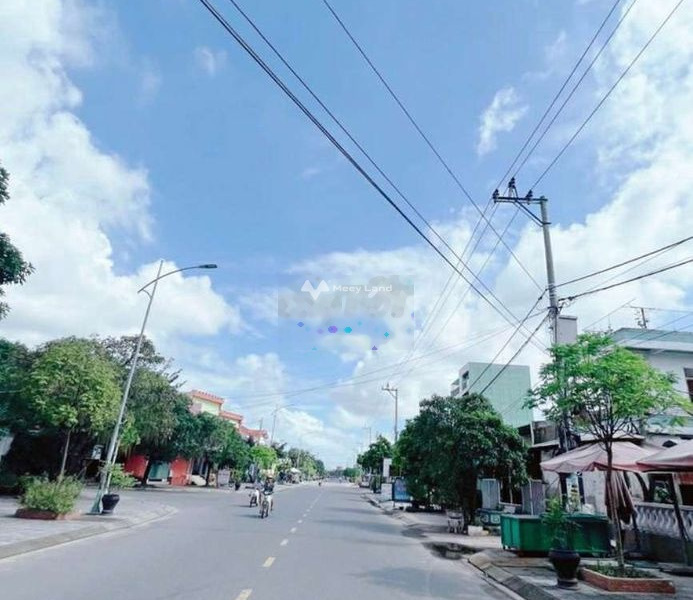 700m2 đất ở hết,mặt tiền Bùi Thị Xuân,gần ngã 3 Nam Phước giá 1tyx TL -01