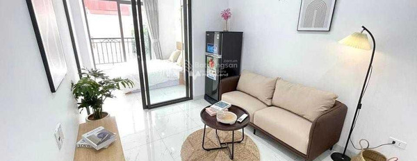Cho thuê chung cư tọa lạc trên Phạm Văn Đồng, Phường 3, tổng quan trong căn hộ 2 PN, 2 WC bãi đậu xe rộng-02