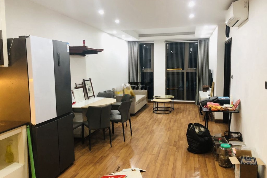 Cho thuê chung cư vị trí hấp dẫn nằm ở Trung Kính, Yên Hòa, trong căn hộ nhìn chung có 2 phòng ngủ, 2 WC hẻm rộng-01