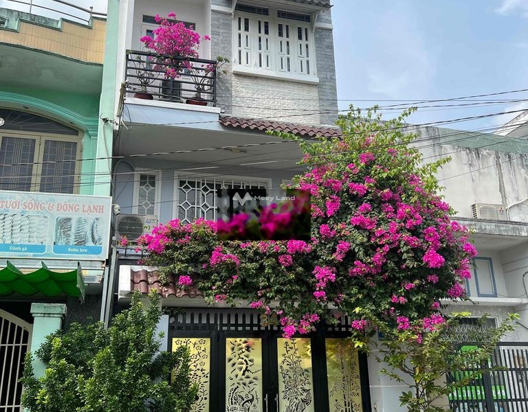 Vị trí thuận lợi ở An Lạc, Hồ Chí Minh bán nhà bán ngay với giá siêu tốt 6.9 tỷ tổng quan trong ngôi nhà 4 phòng ngủ 5 WC-01
