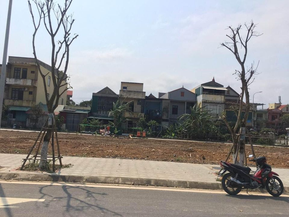 Bán đất thành phố Đồng Hới tỉnh Quảng Bình giá 2.8 tỷ-0