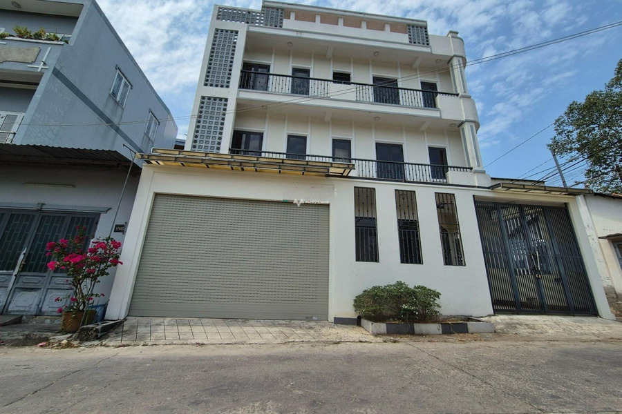 Nhà có 3 PN bán nhà ở diện tích 90m2 bán ngay với giá thực tế từ 3.2 tỷ vị trí mặt tiền nằm ở Phú Thọ, Bình Dương-01