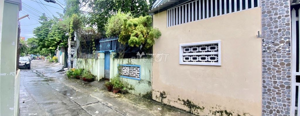 Diện tích chung là 240m2, cho thuê nhà ở vị trí mặt tiền nằm ngay Hoàng Diệu, Nha Trang, nhà có tổng 4 PN, 4 WC tin chính chủ-02