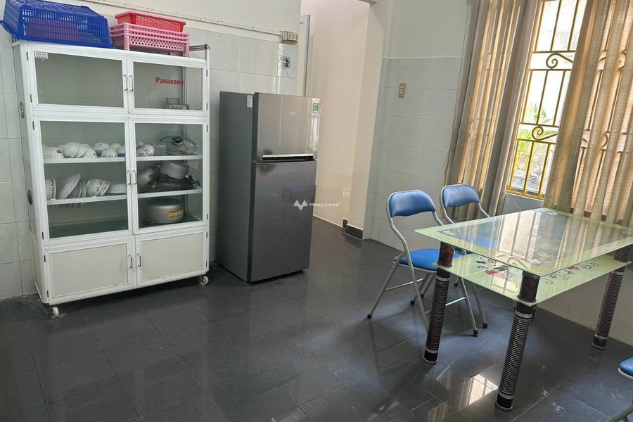 Nhà gồm 3 phòng ngủ, cho thuê nhà, thuê ngay với giá đàm phán chỉ 8 triệu/tháng diện tích tổng 60m2 vị trí đặt tại trung tâm Vĩnh Hải, Nha Trang-01