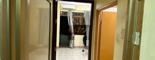 Phòng có toilet riêng , máy lạnh , ban công , mặt tiền Vạn Kiếp -02