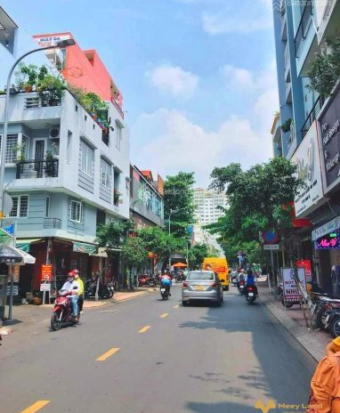 Nhà mặt tiền hẻm 4m đường Nguyễn Tất Thành, Quận 4