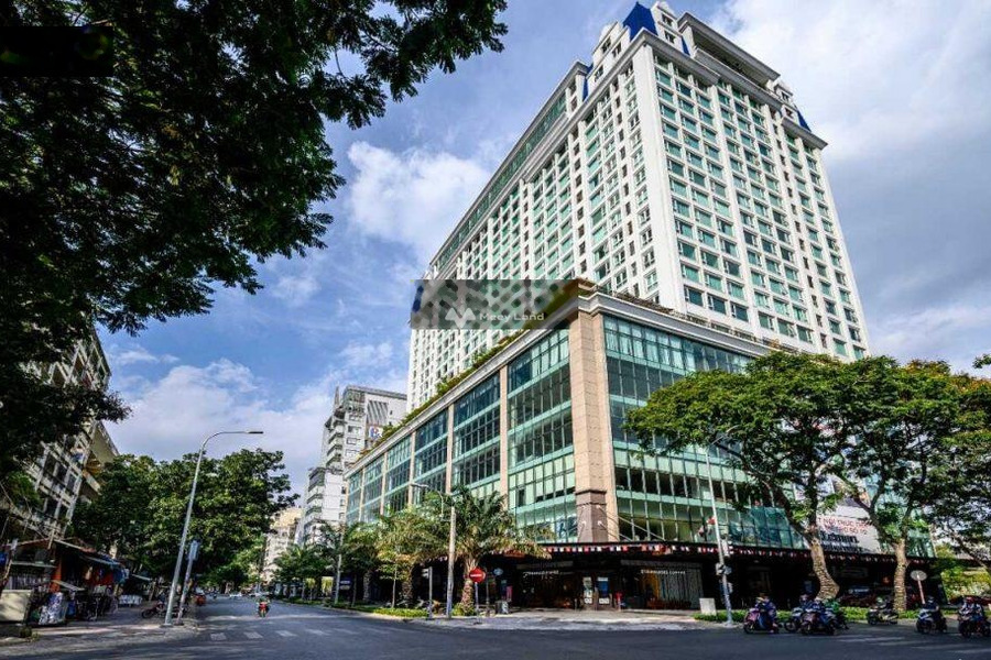 Căn hộ gồm Cơ bản, bán căn hộ với tổng diện tích 72m2 vị trí đẹp gần Quận 3, Hồ Chí Minh bán ngay với giá êm 12 tỷ-01