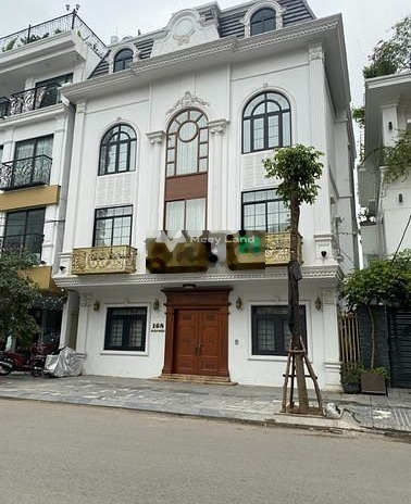 Nhà gồm 3 phòng ngủ cho thuê nhà ở có diện tích chung là 750m2 thuê ngay với giá thương mại chỉ 280 triệu/tháng vị trí tốt tại Hai Bà Trưng, Hà Nội