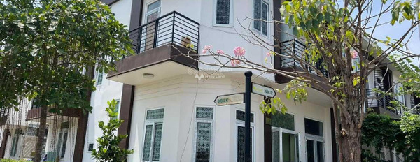 Nhà phố 4x21m, sổ hồng đầy đủ, công chứng sang tên, ngay thị trấN Bến Lức, 1.880 tỷ 0923 538 339 -02