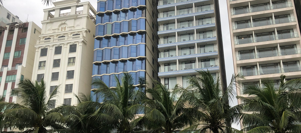 Bán tòa khách sạn ngay bãi biển Mỹ Khê đường Hà Bổng vị đắc địa tuyến phố sầm uất