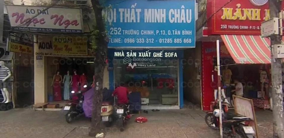 Cho thuê nhà ở diện tích tổng 50m2 giá thuê đặc biệt chỉ 20 triệu/tháng mặt tiền nằm ngay Trường Chinh, Tân Bình